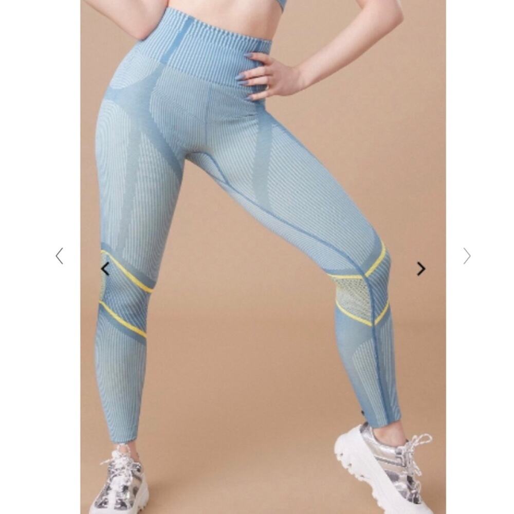 Fabletics Women Blue High Waisted Seamless Workout  Leggings Size S